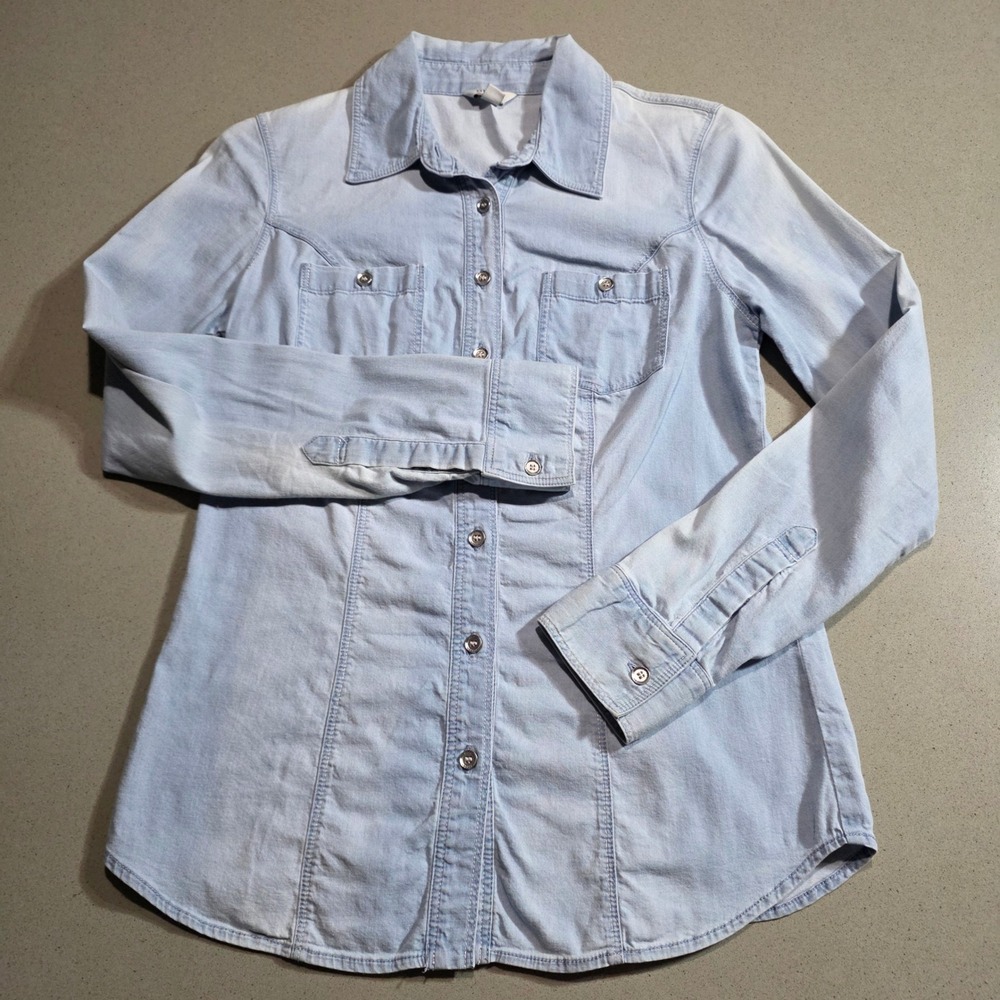 Guess Womens Light Wash‎ Denim Chambray Button Down Shirt XS Blue Long Sleeve